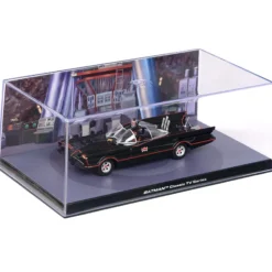 Batmobil Diorama aus der Batman TV-Serie von 1966