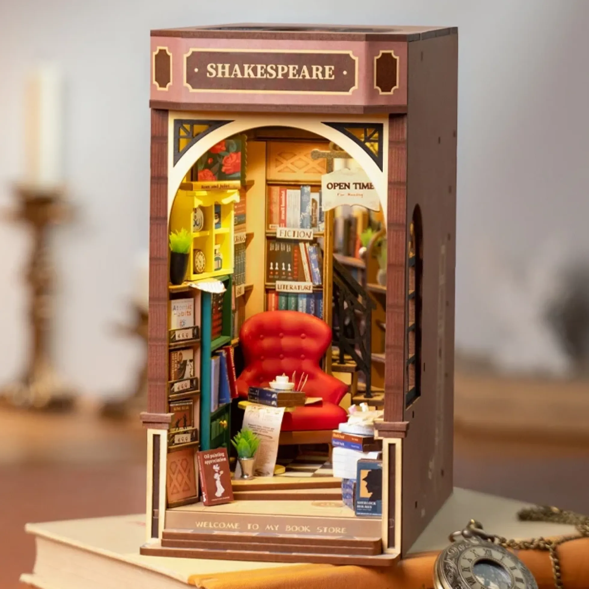 Book Nook Holzbausatz – Buchladen