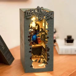 Book Nook Holzbausatz – Zaubergasse