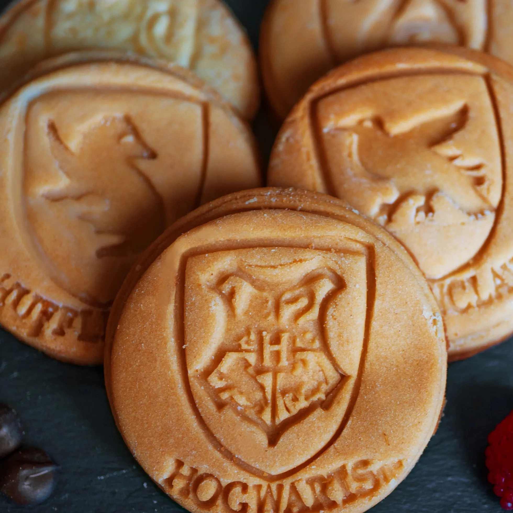 Harry Potter Keksstempel mit den Hogwarts-Hauswappen