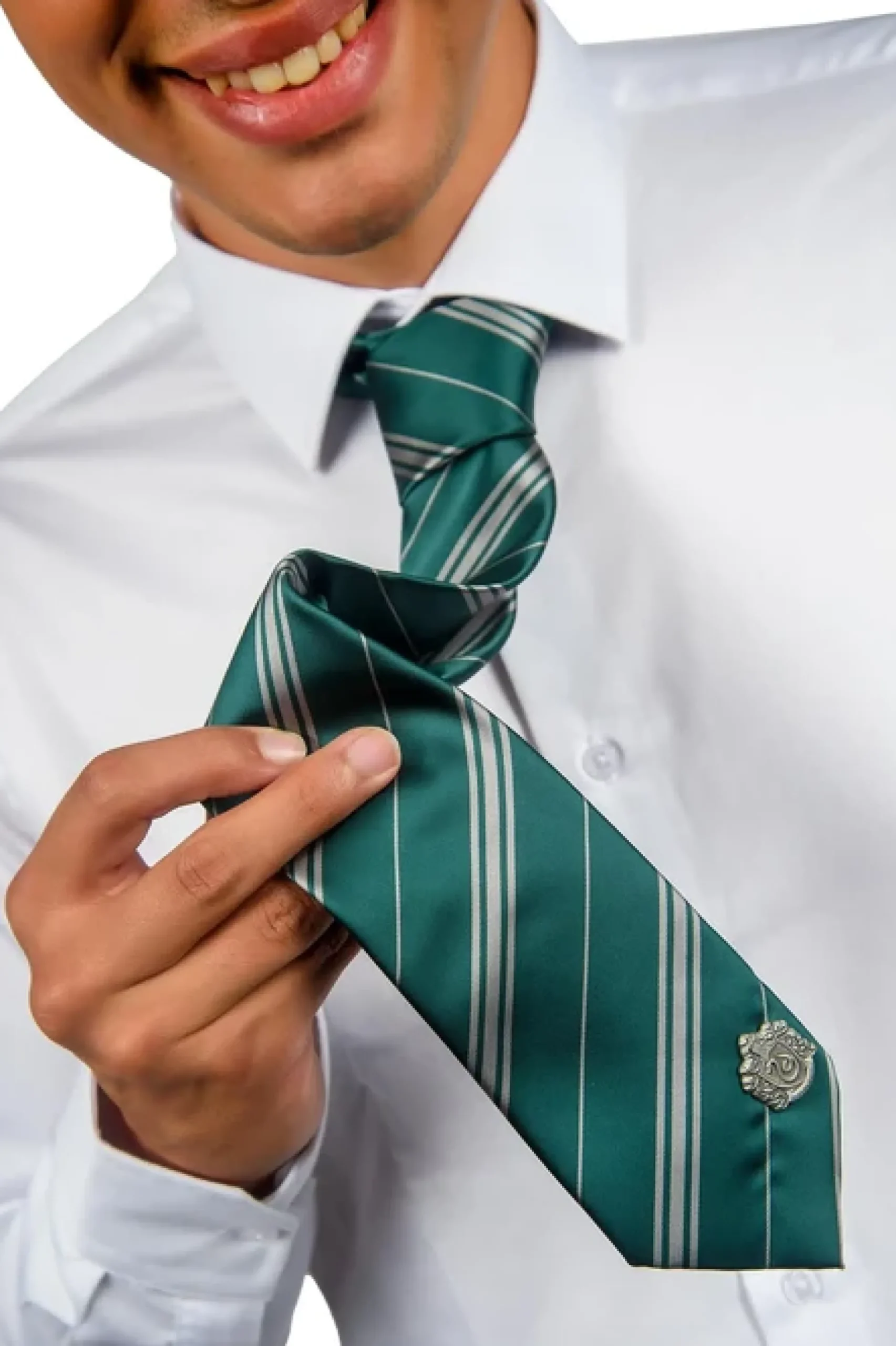 Harry Potter Slytherin Krawatte mit Hauswappen-Pin