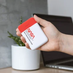 NASA Powerbank mit kabellosem Laden