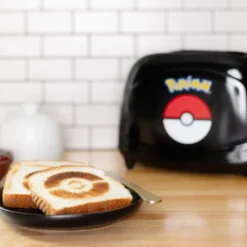 Pokemon Pokéball Toaster