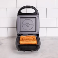 Pokémon Pokéball Sandwichmaker