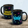 Space Invaders Logo Tasse mit Metallic Finish