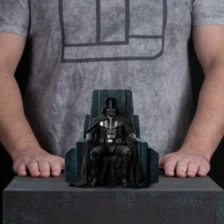 Star Wars Darth Vader auf dem Thron Statue
