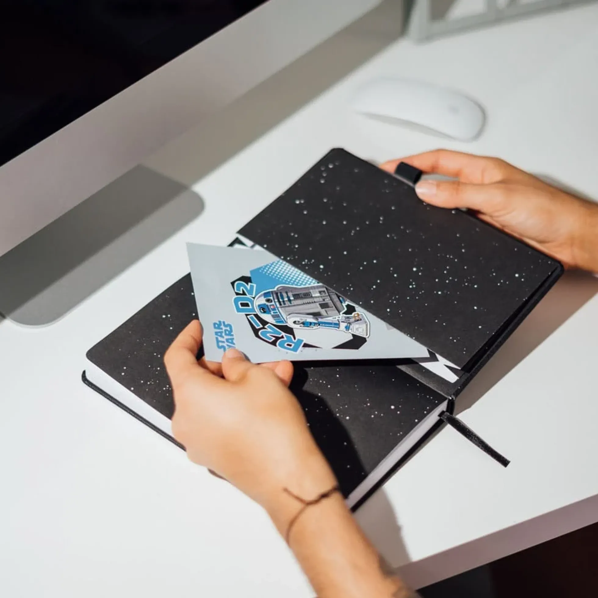 Star Wars Premium-Notizbuch A5 mit Lichtschwert-Stift