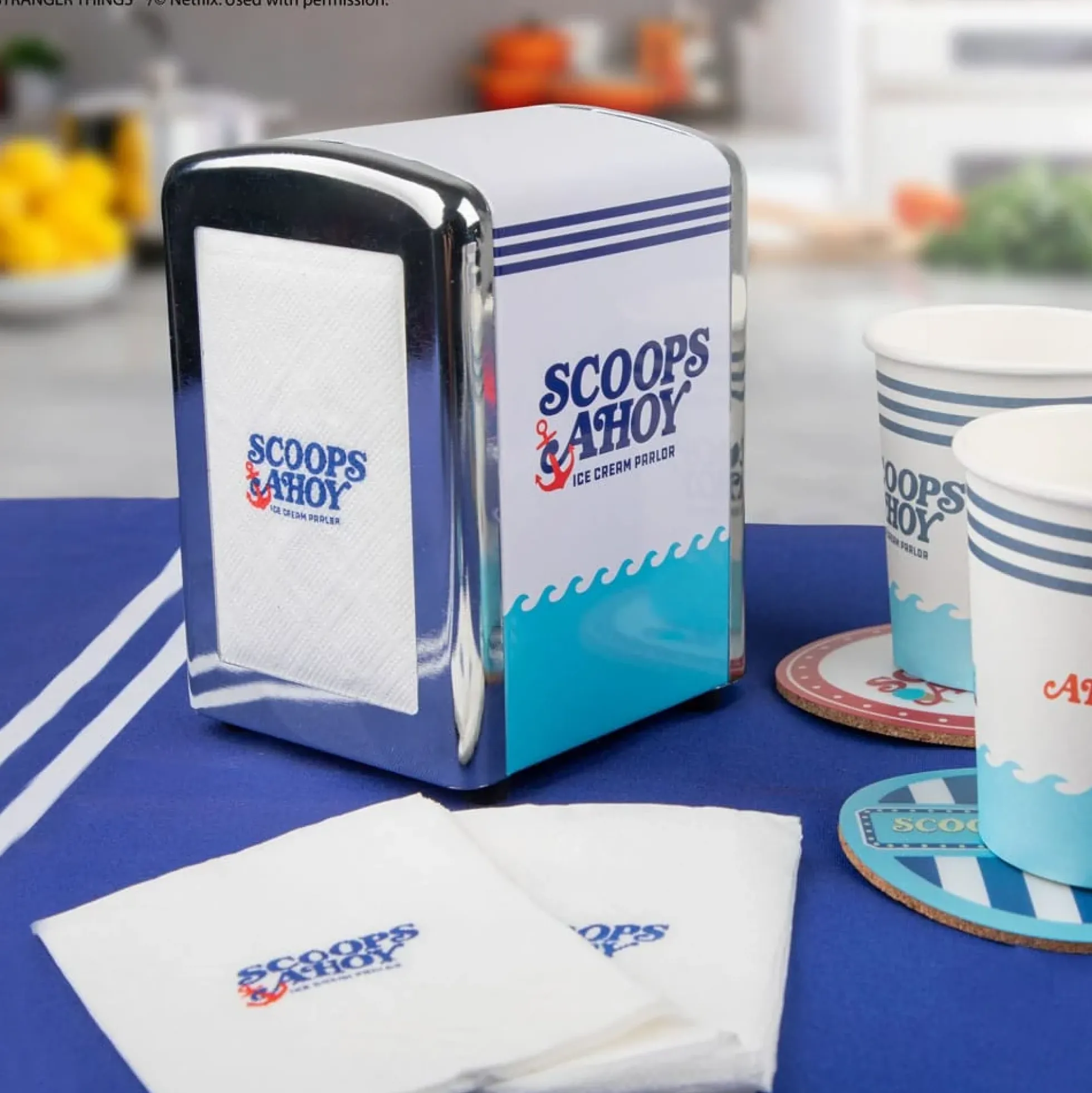 Stranger Things Serviettenspender-Set Scoops Ahoy