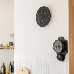 Wanduhr Asteroids